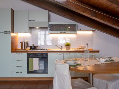 Cucina Mansarda residence ferraud Pinerolo